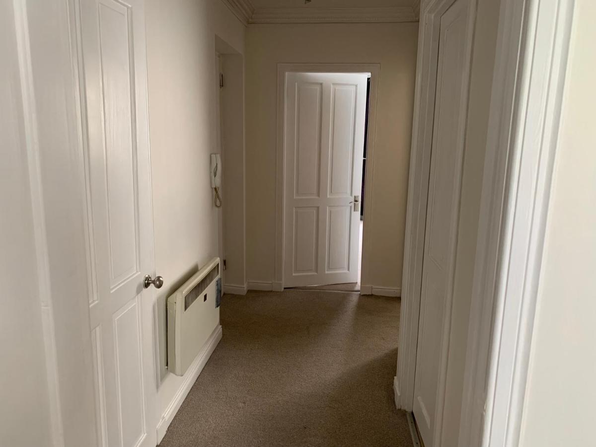 1 Bedroom Central Flat With Parking Space Edinburgh Exterior photo